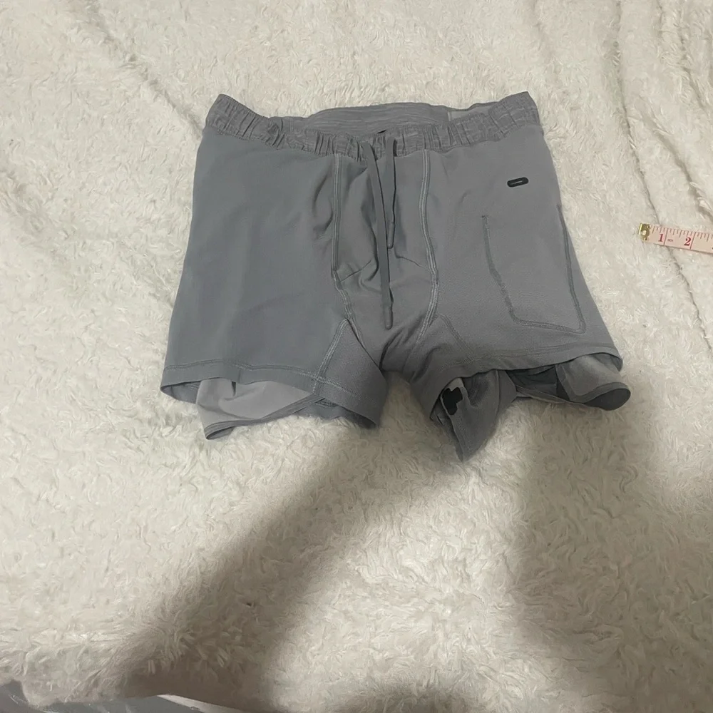Lululemon Gray men’s Shorts